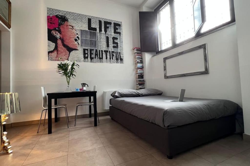 Life Is Beautiful Design Loft Navigli Romolo, Netflix, Wifi, Ac And Street Parking Apartment Milano Exterior foto