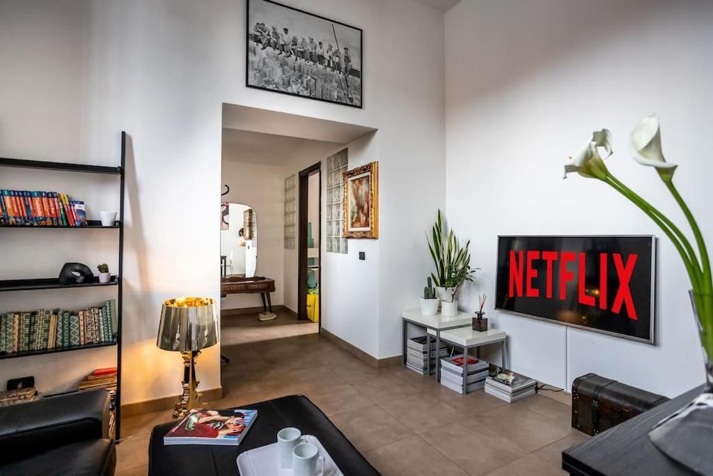 Life Is Beautiful Design Loft Navigli Romolo, Netflix, Wifi, Ac And Street Parking Apartment Milano Exterior foto