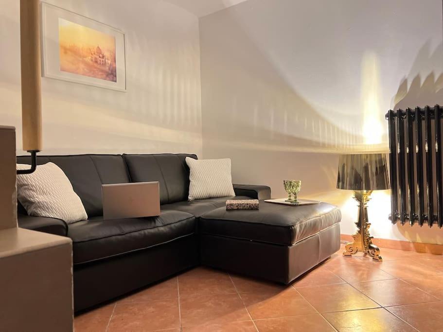 Life Is Beautiful Design Loft Navigli Romolo, Netflix, Wifi, Ac And Street Parking Apartment Milano Exterior foto